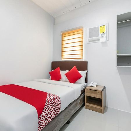 Super Oyo 515 Finnex Hotel Mandaluyong Extérieur photo