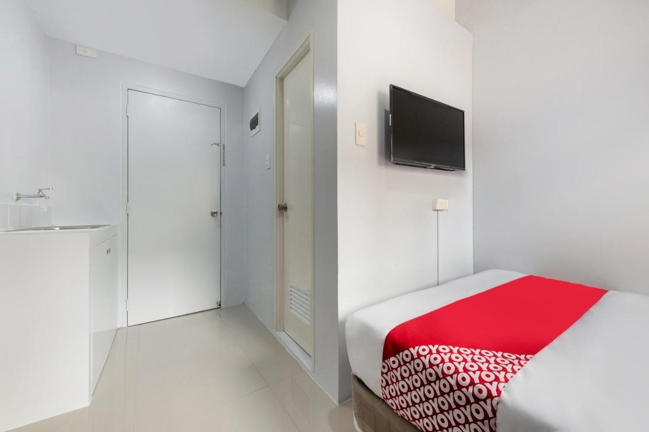 Super Oyo 515 Finnex Hotel Mandaluyong Extérieur photo