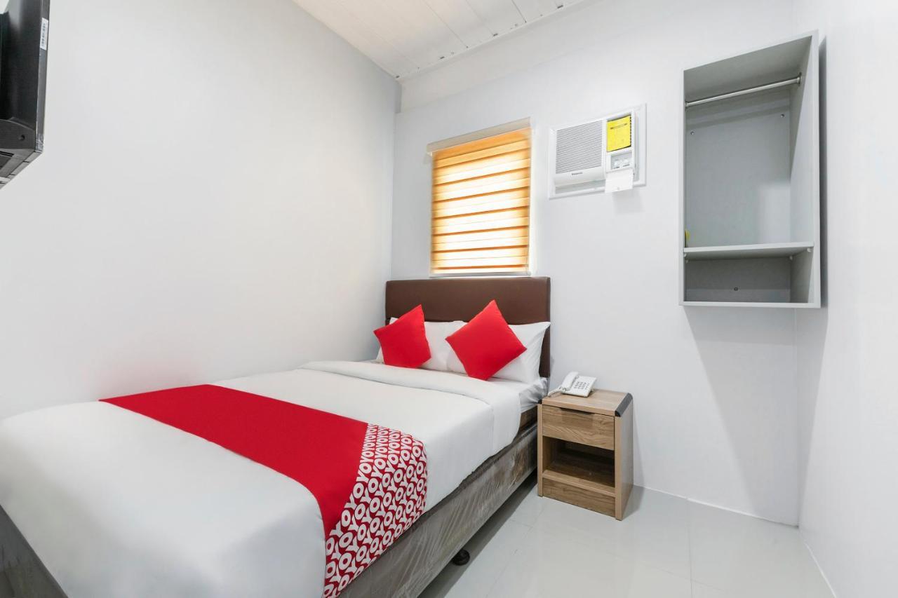 Super Oyo 515 Finnex Hotel Mandaluyong Extérieur photo