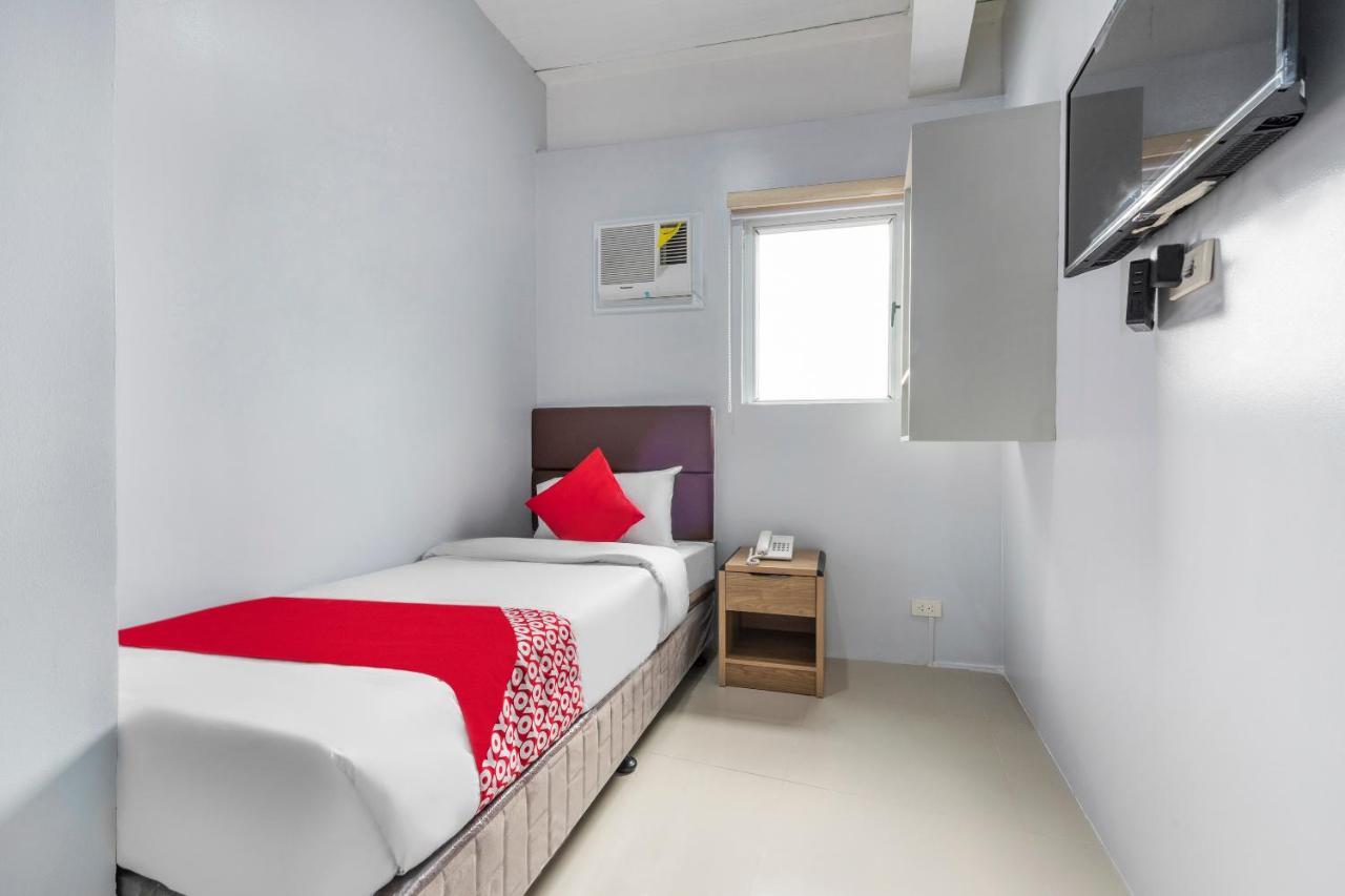 Super Oyo 515 Finnex Hotel Mandaluyong Extérieur photo