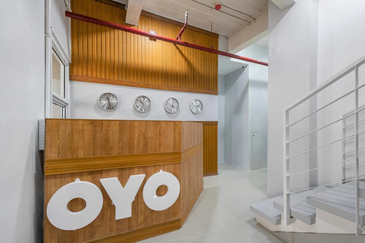 Super Oyo 515 Finnex Hotel Mandaluyong Extérieur photo